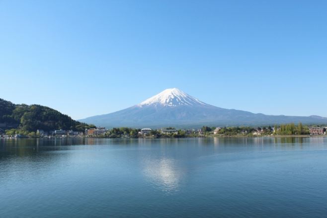 富士山麓でくみ上げられる水には豊富なミネラルが