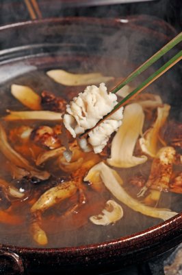 鱧と松茸の鍋
