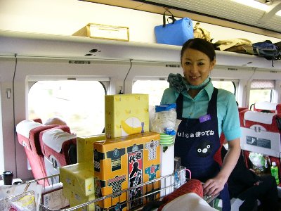 新幹線美人売り子・茂木久美子さん