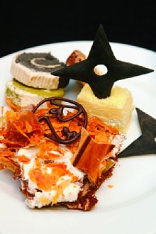 手裏剣がのった「Sweets of NINJA」のケーキ