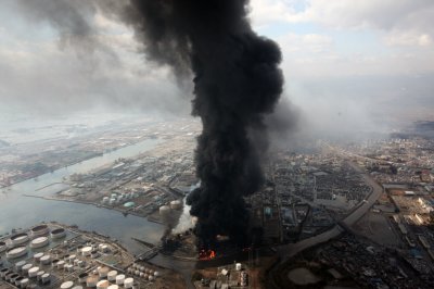 ガス関連工場の火災（塩釜港付近）