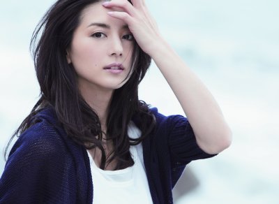 写真 華麗な容姿の人気モデル 相沢紗世 瞳と美脚を撮り下ろし Newsポストセブン Part 2