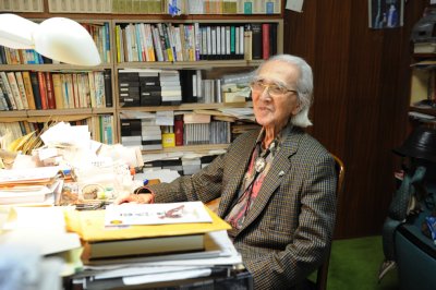 伝説の98歳灘校教師が教科書の代わりに『銀の匙』選んだ理由｜NEWS