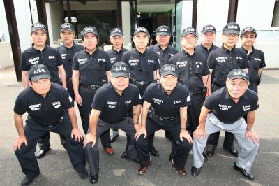 2列目左端が丸尾保之氏、前列左から2人目が中谷満男氏