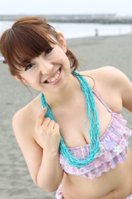 ずり落ちないよう肩紐をつけたタイプ