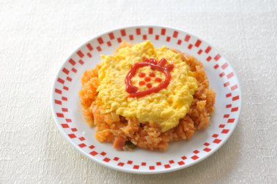 イチゴマーク付きのフワフワオムライス