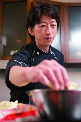 『韓国料理 ZAI’S』のオーナーシェフ・朴在植さん