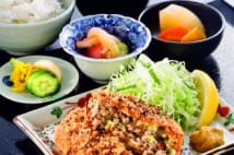 途中で飽きることなく食後感爽快なメンチカツって存在する?