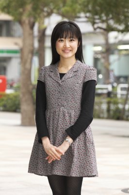 フリーアナウンサーの本岡なり美さん