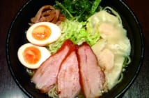 京都駅内ラーメン店 内モンゴル産かんすいと塩使用の極上麺