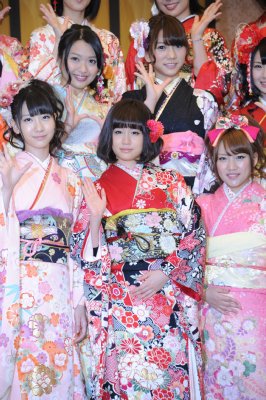 神田明神での成人式に登場したAKB&SKE48メンバー