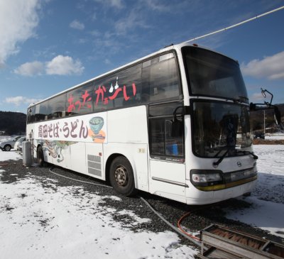 バスを改造した「高田そば・うどん」（陸前高田市）