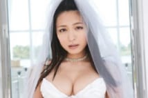 川村ゆきえ　ウエディングドレス風白下着姿の悩殺ショット