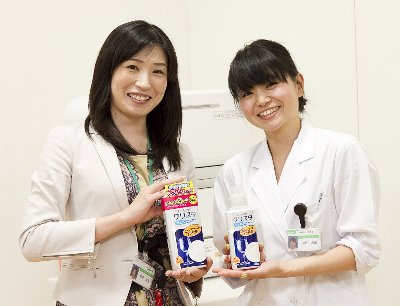 ライオン リビングケア事業部 企画担当の黒澤さん(左)と研究員の河野さん(右)