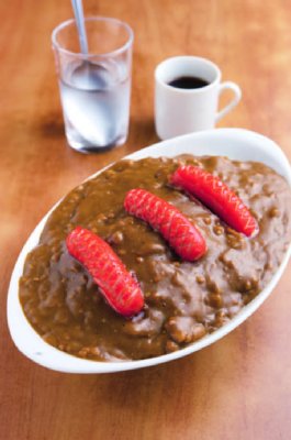 『まんてん』で学生に人気の「ウインナーカレー」550円