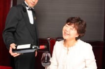 55才オバ記者 「赤ワインに合うのはきんぴらごぼう」と断言