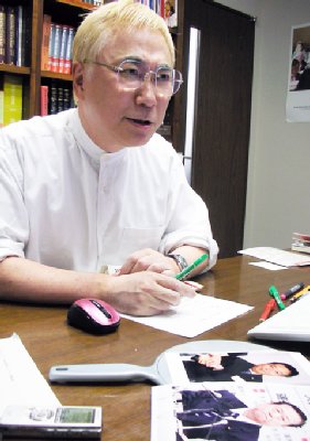 政界再編キーマンの”顔”について語る高須院長