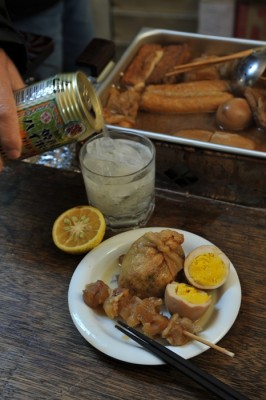 鶏がらの出汁と味噌を使った光江さん手作りおでん