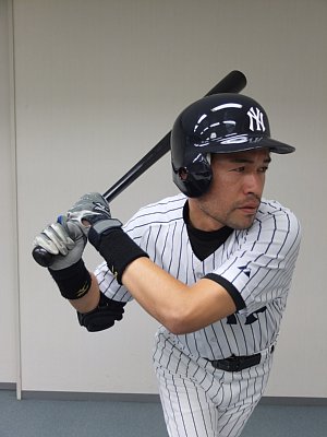 イチローに似せるため体幹トレーニングを欠かさないニッチロー