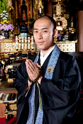 ネット寺院、寺ライブ、未来の住職塾などを企画する松本紹圭さん