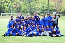 なでしこ川澄、丸山ら輩出　日体大女子サッカー部の集合写真