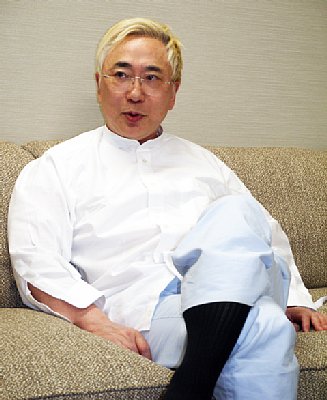 「アベノミクスは詐欺」とバッサリ斬り捨てた高須院長