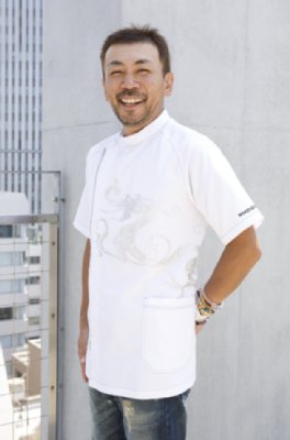 トルナーレデンタルクリニックの龍院長