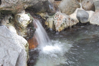 14か所すべてのお風呂で源泉かけ流しができるのは、湯量が豊富な源泉をもつ旅館ならでは