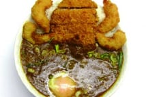 PA内ココイチ名物 ロースカツと海老フライのKabuto カレー丼