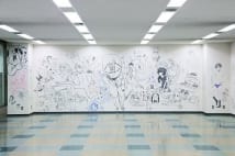 総勢109人の漫画家が参加　小学館ビル「落書き」壁画を紹介