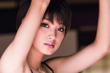 剛力彩芽グラビア「オトナ視線」　畳の上で、ベッドの上で…