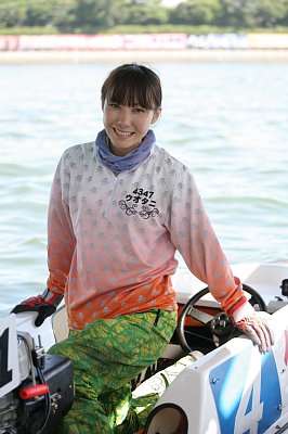美人ボートレーサーとして注目の魚谷香織