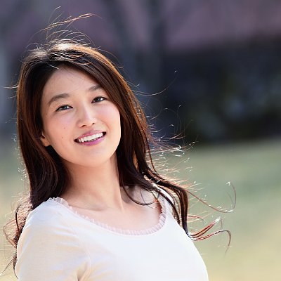 YURIに「昭和な感じ」「大和撫子」の評も