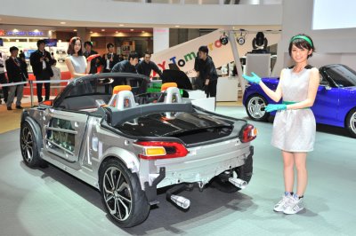 ダイハツは着せ替えできる「コペン」を初公開！