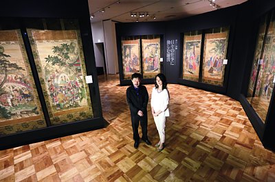 山口県立美術館の展覧会場にずらりと並んだ圧巻の「五百羅漢図」