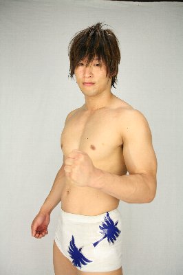 新日本プロレスとDDTのW契約レスラー、飯伏幸太