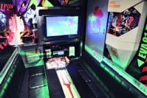 カラオケ店のエヴァ・ルームで部下のハートをがっちり掴もう!