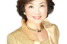 2014年開運顔相占い 「澄んだ白目は○、すきっ歯は×」