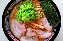 骨と水だけで勝負する関西発究極のドロドロとんこつラーメン