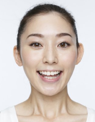 口角を横に引き強く「れ～」と発声