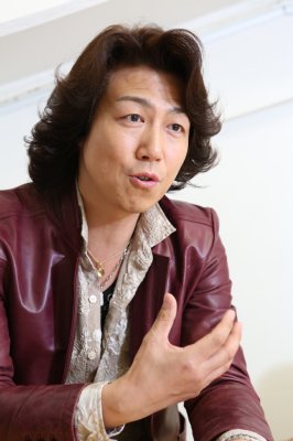 「人間味こそ最高の味付け」と話す横丁プロデューサー浜倉好宣氏