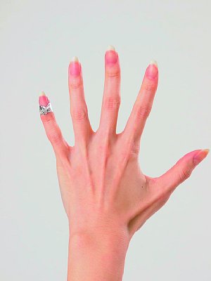 最新健康法として注目の「アルミホイル指輪」