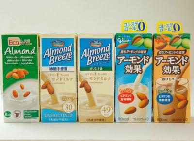 各社から続々発売されているアーモンドミルク