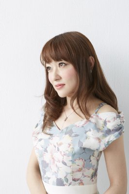 佐野恵さんの楽曲は「新しい私になる」という前向きなコンセプト