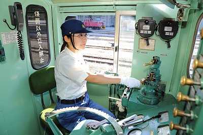 「電車と比べれば、機関車の方がはるかに難しい」と語る廣井さん