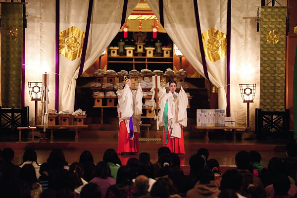 八百万の神々が年に一度旧暦10月に出雲に集まる理由とは何か Newsポストセブン 八百万の神々が年に一度旧暦10月に出雲に集まる理由とは何か Newsポストセブン