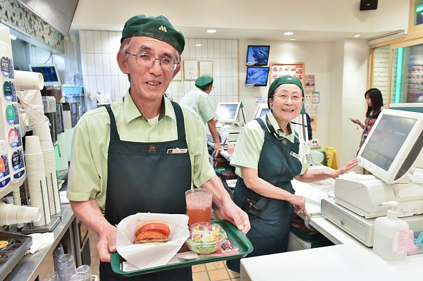 「モスジーバー」の中村さん（左）