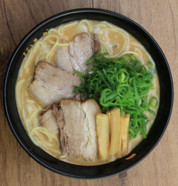 豚旨うま屋ラーメン　ラーメン580円