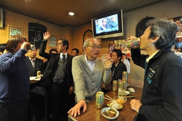 仕事帰りのサラリーマンで連日大盛況