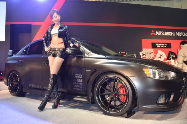 三菱はランサーエボリューションの最終進化型モデルを展示